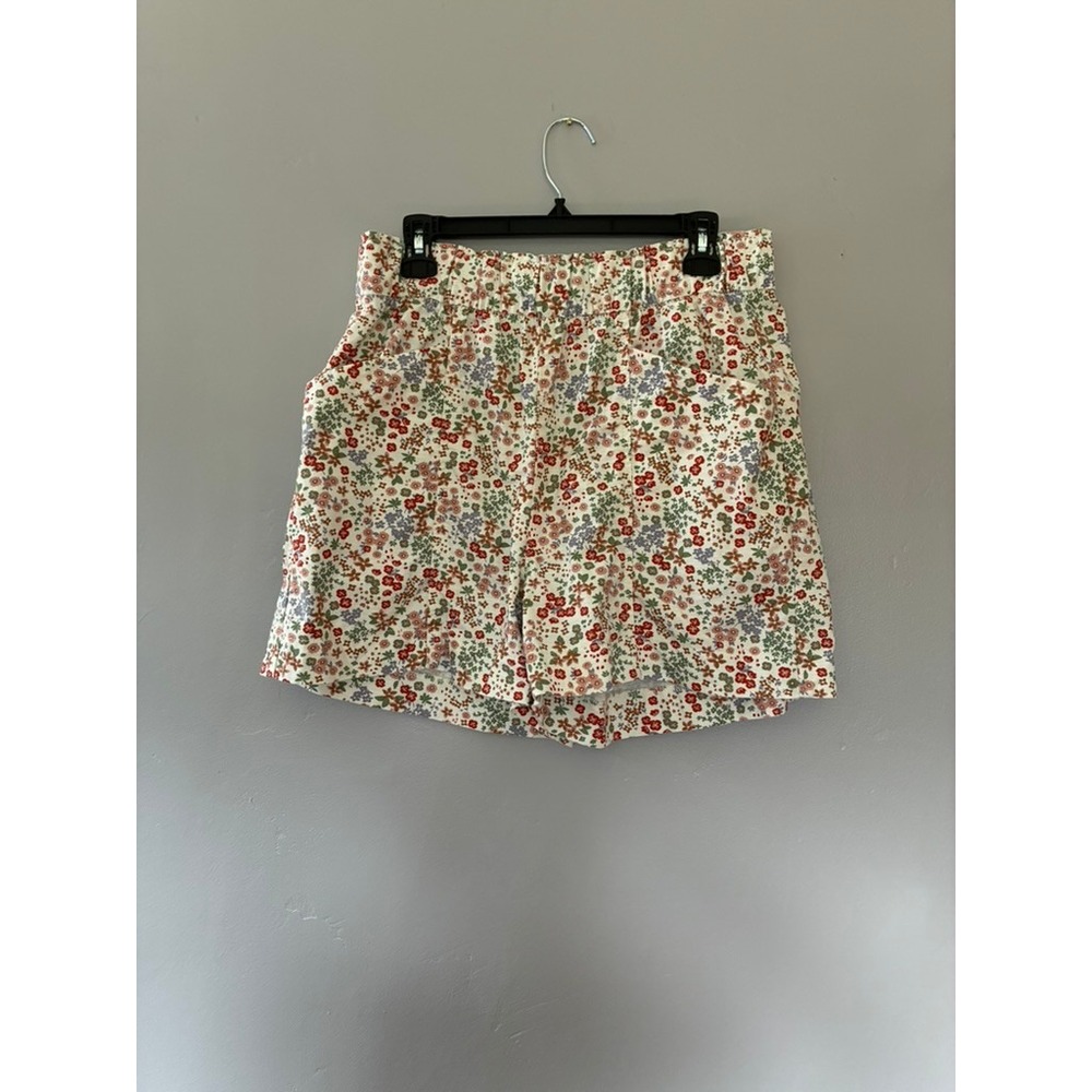 L Signature Levi Strauss Ditsy Floral Shorts CottageCore Fall Transition Pockets